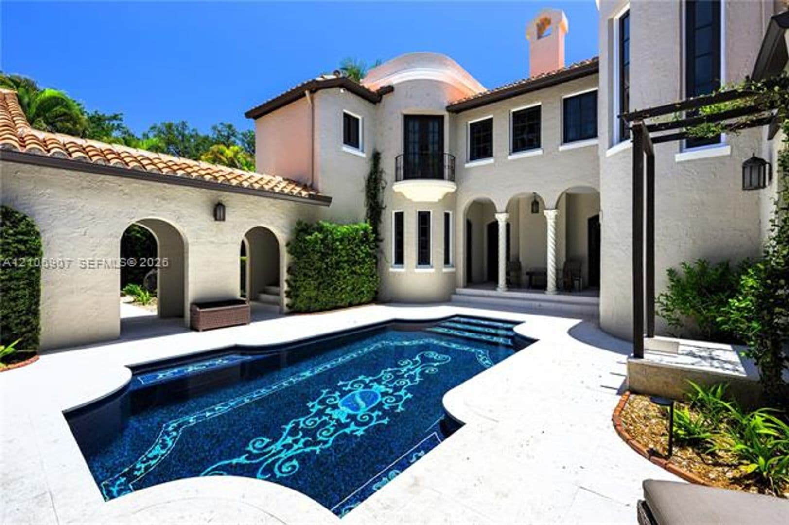 Coral Gables House: 1822 Country Club Prado # 1822