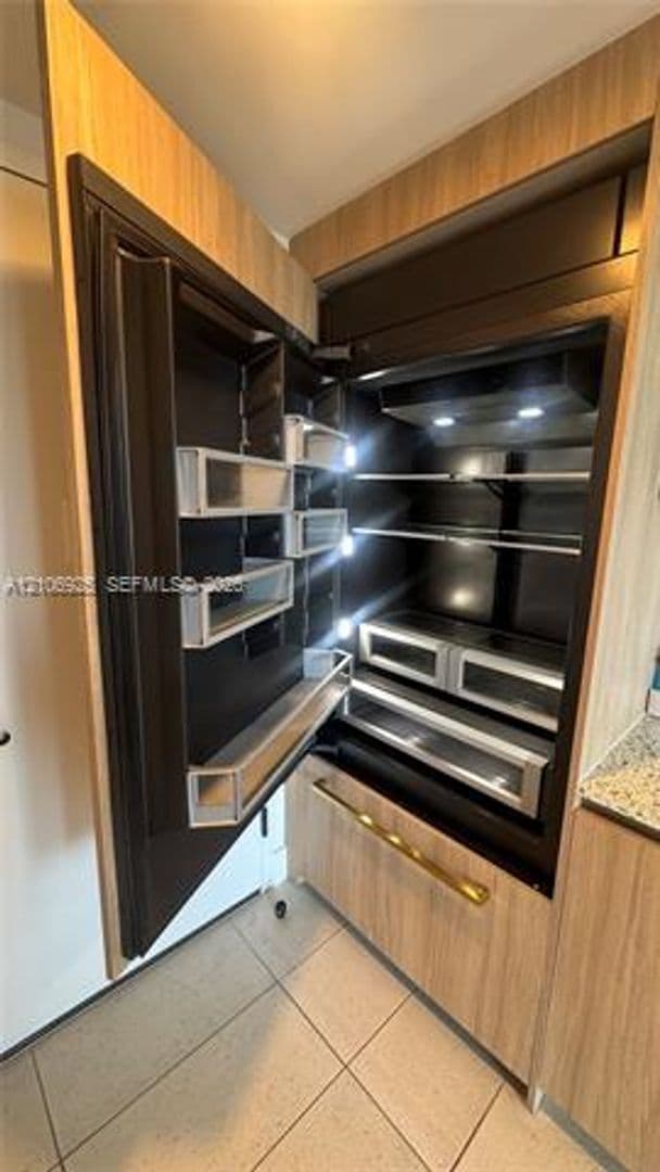 Miami Condo: 159 NE 6 Street cu-3707
