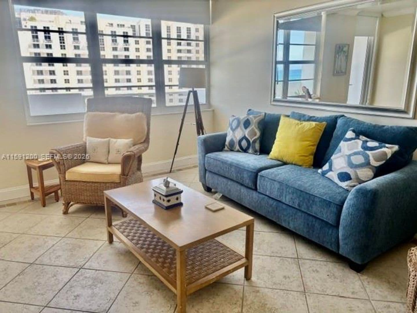 Miami Beach Condo: 100 Lincoln Rd cu-1434