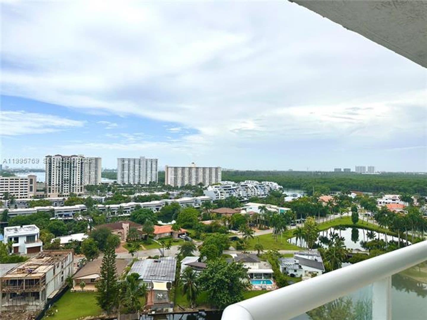 Sunny Isles Beach Condo: 16500 Collins Ave cu-1453