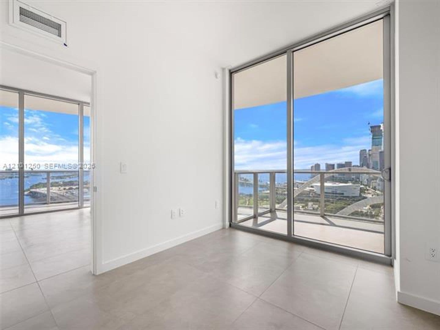 Miami Condo: 1400 Biscayne Blvd cu-701