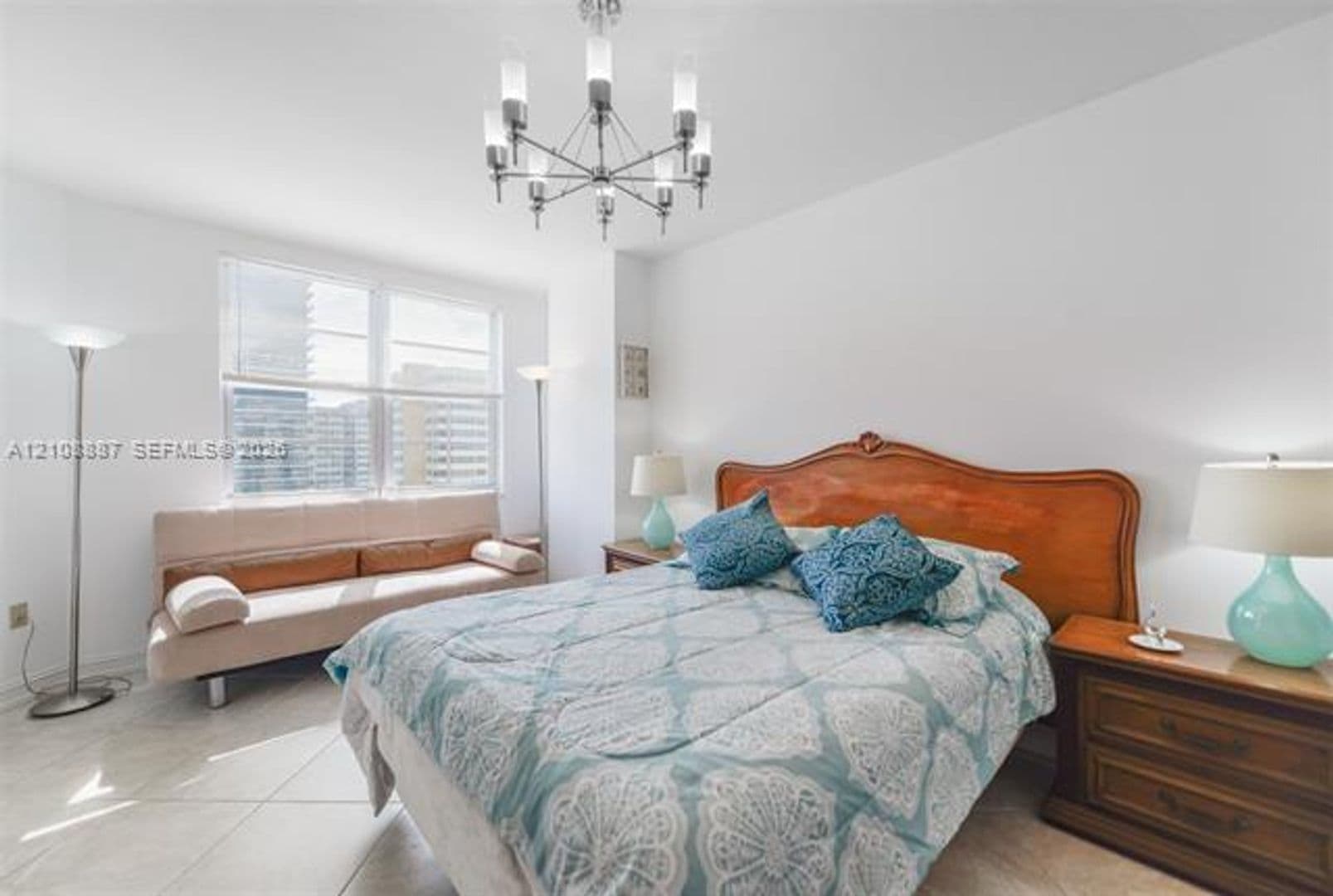 Hallandale Beach Condo: 1950 S Ocean Dr cu-18Q