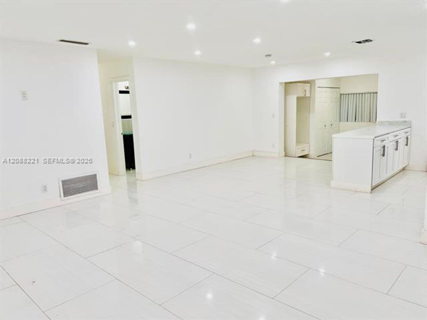 North Miami Beach House: 18320 NE 7th Ct # 18320