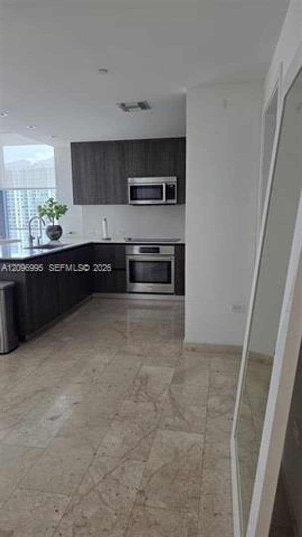 Miami Condo: 68 SE 6th St cu-2412