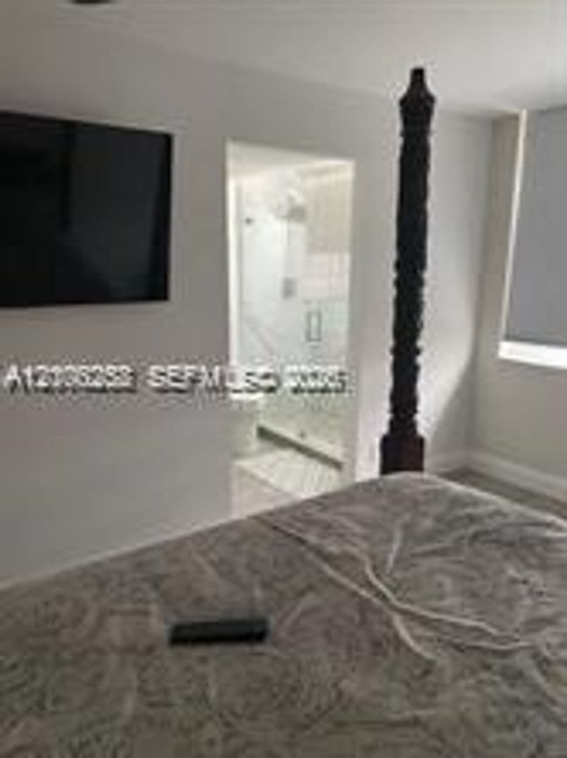 Hollywood Condo: 2201 S Ocean Dr cu-1507