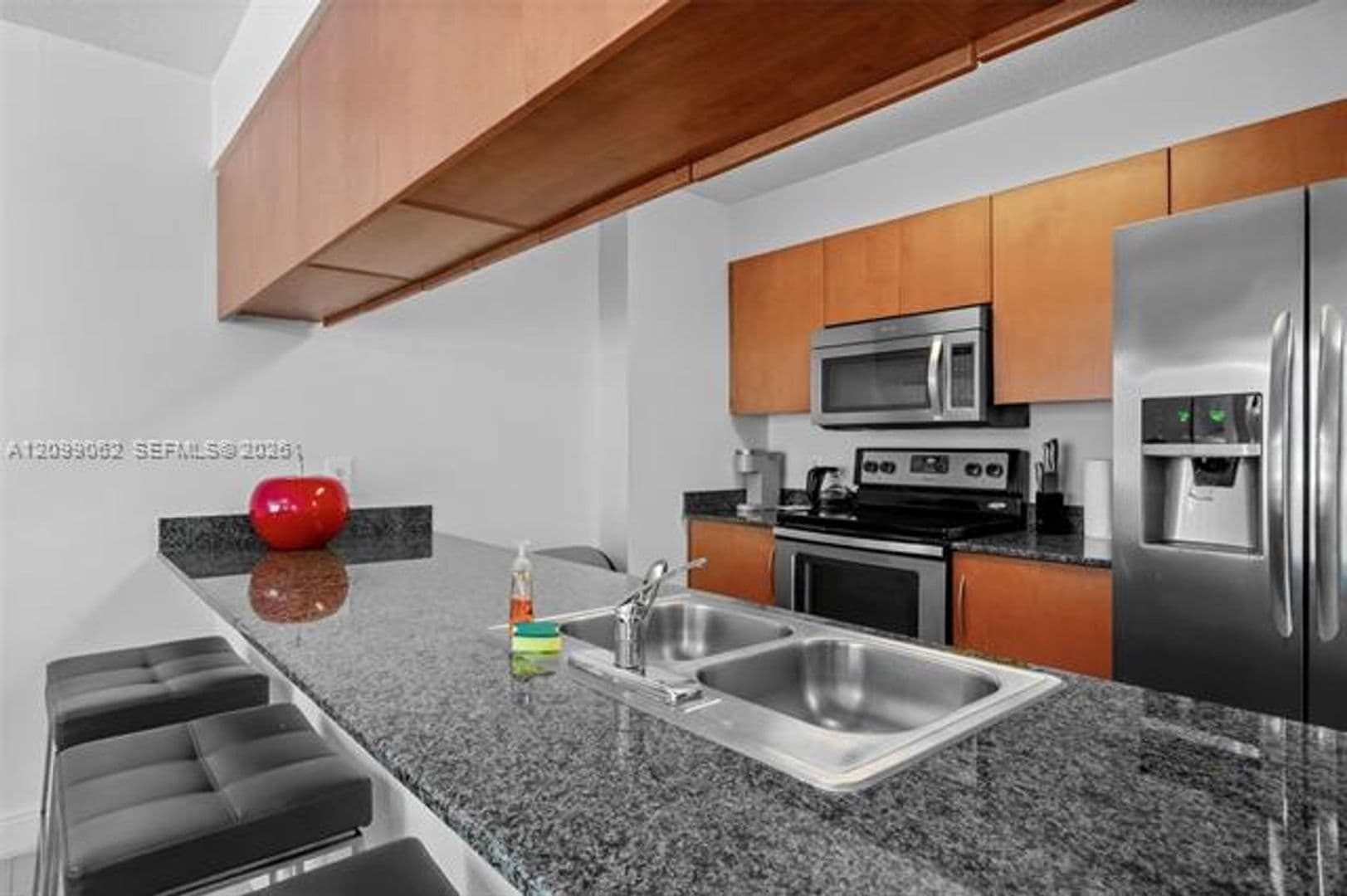 Miami Condo: 1200 Brickell Bay Dr cu-3908