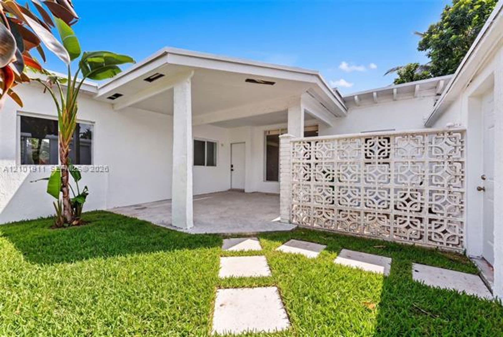Miami House: 334 NW 110th St # 334