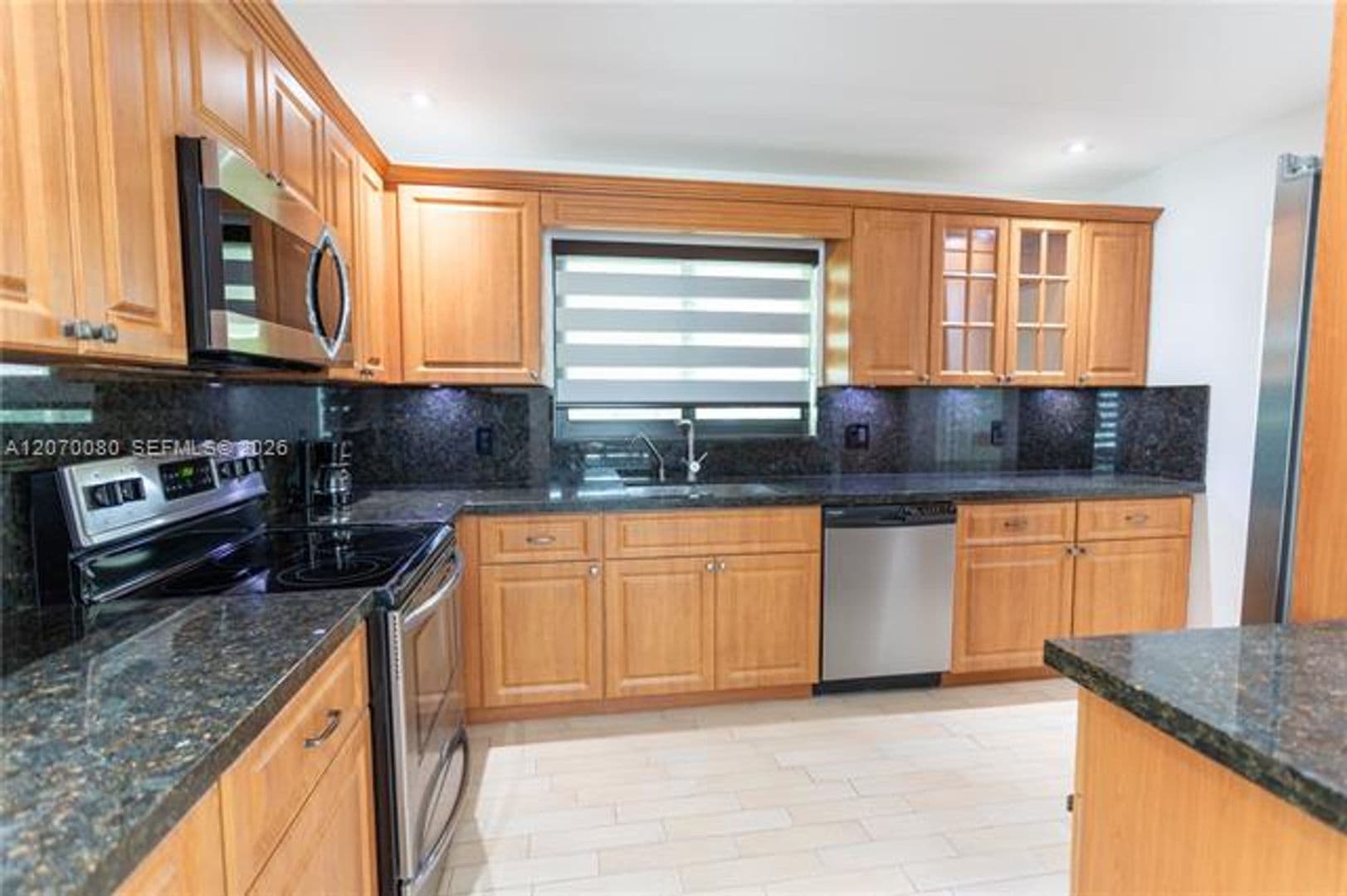 Hollywood House: 4010 Johnson St # 4010