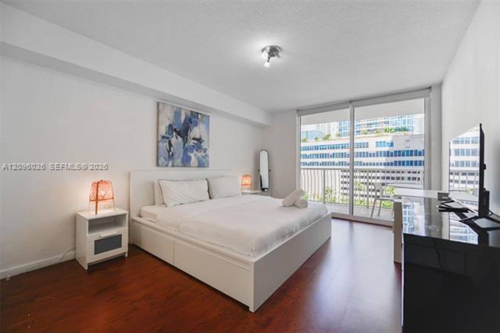 Miami Condo: 1200 Brickell Bay Dr cu-1720