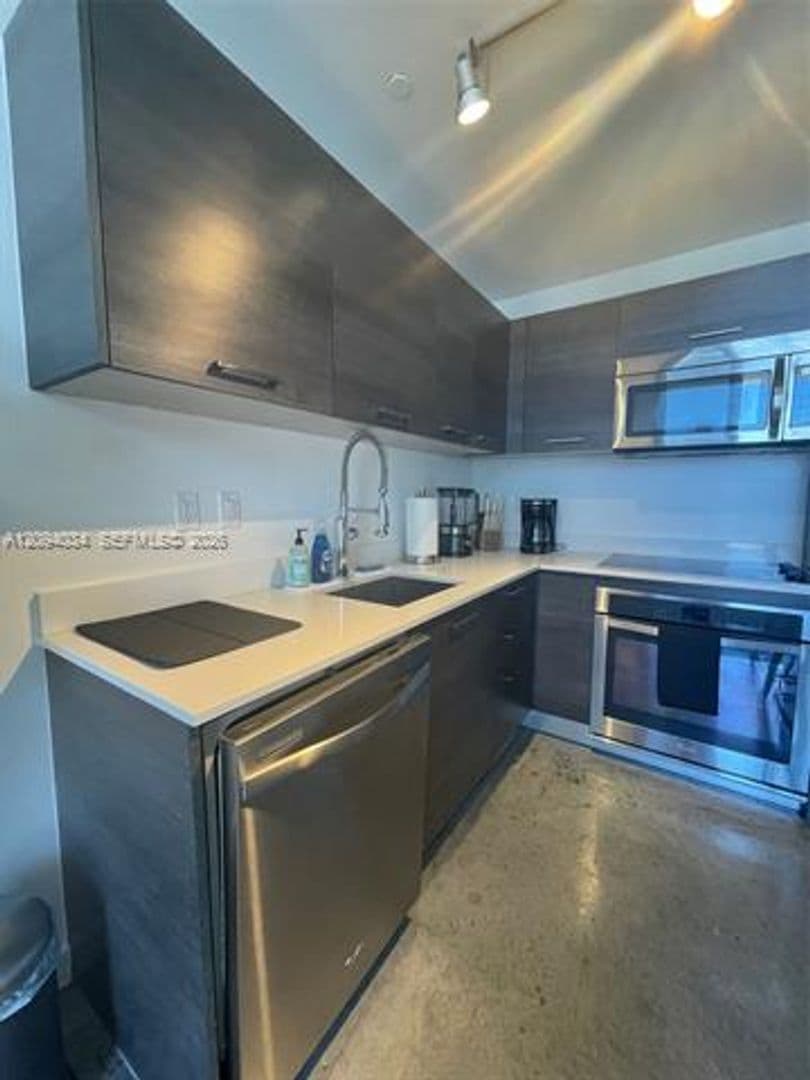 Miami Condo: 151 SE 1st St cu-3307