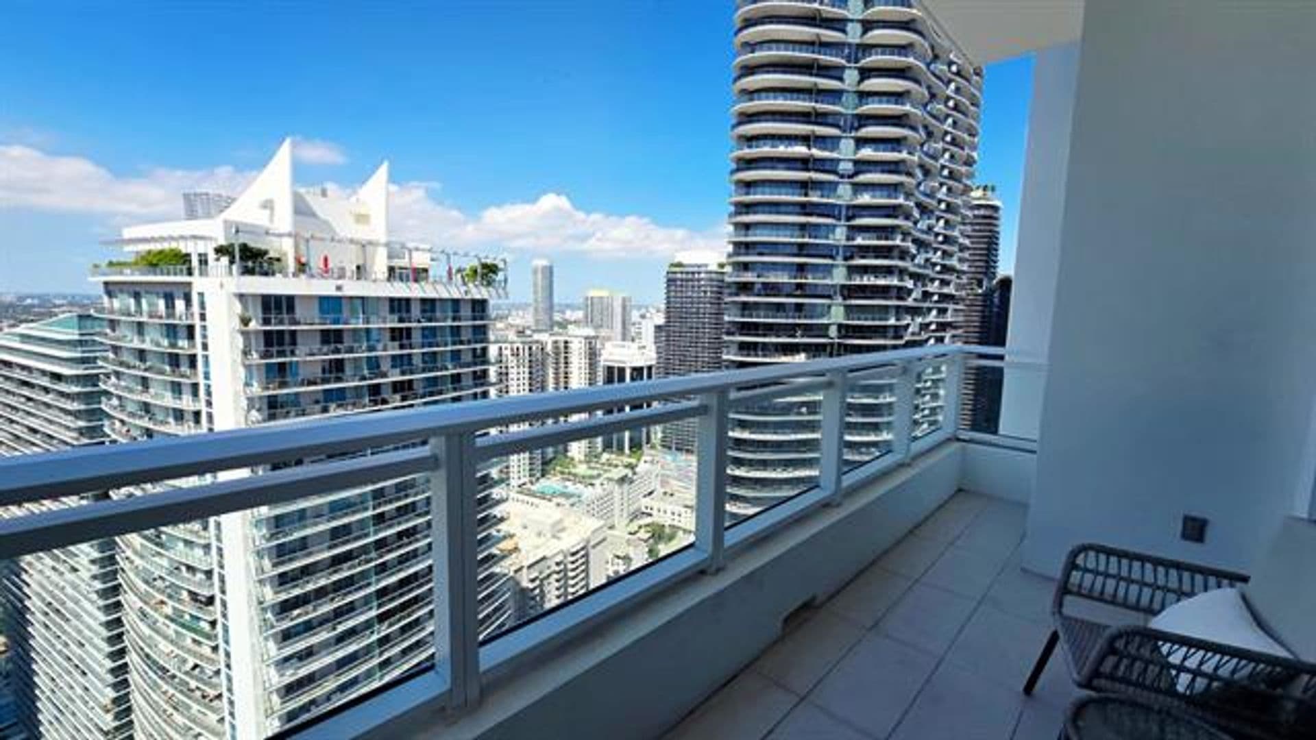 Miami Condo: 1080 Brickell Ave cu-4207