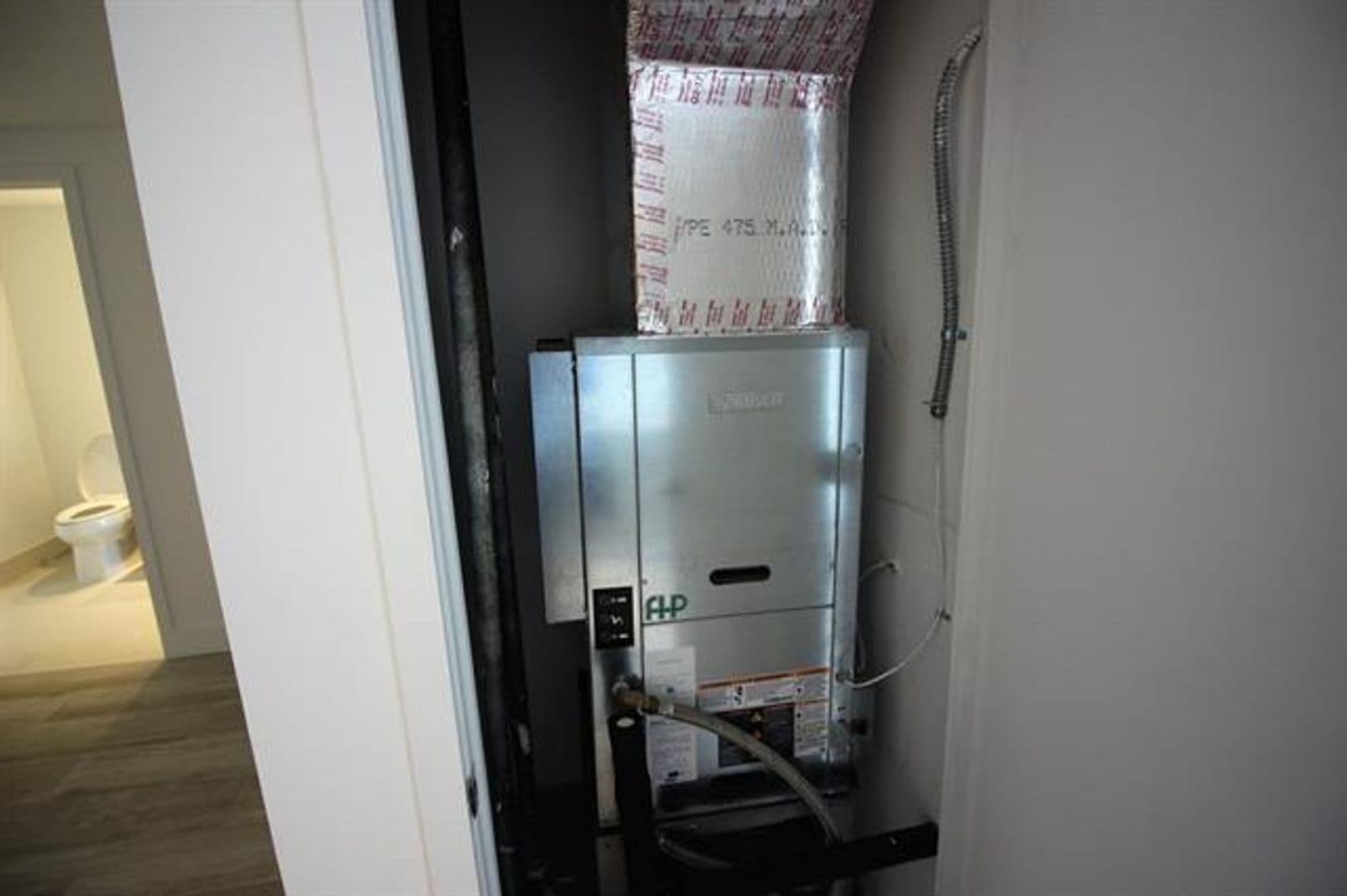 Miami Condo: 121 NE 34th St cu-806A