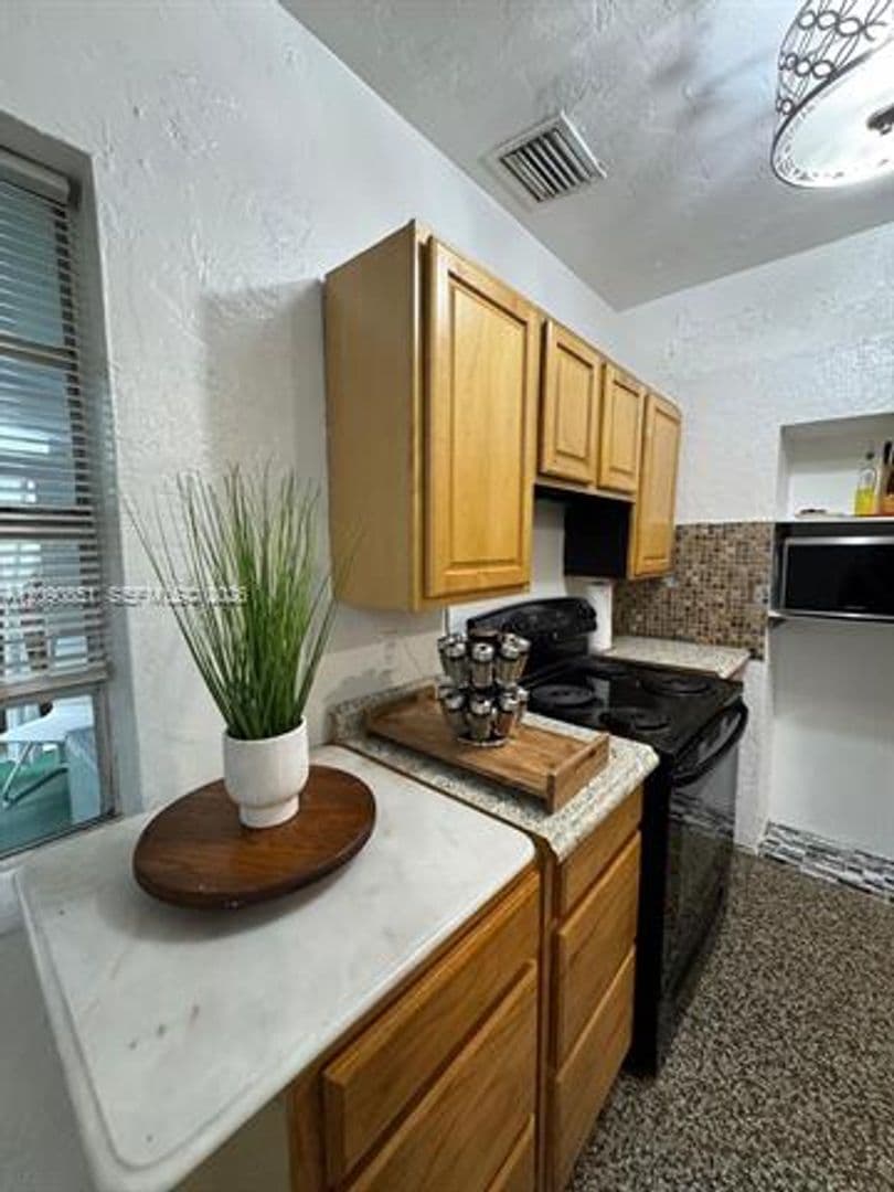 Fort Lauderdale House: 1416 SW 27th St # 1416