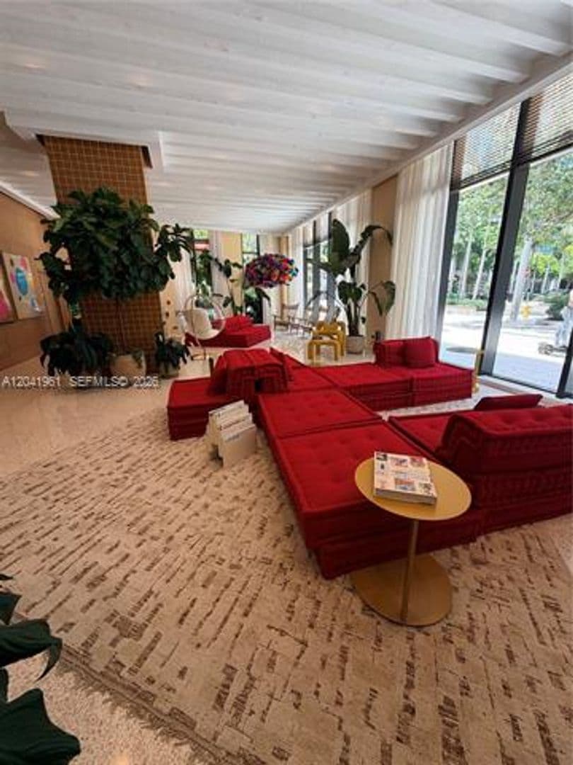 Miami Condo: 90 NE 32nd St cu-702