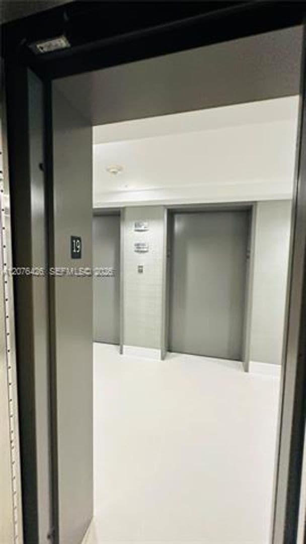 Miami Condo: 1155 Brickell Bay Dr cu-1906
