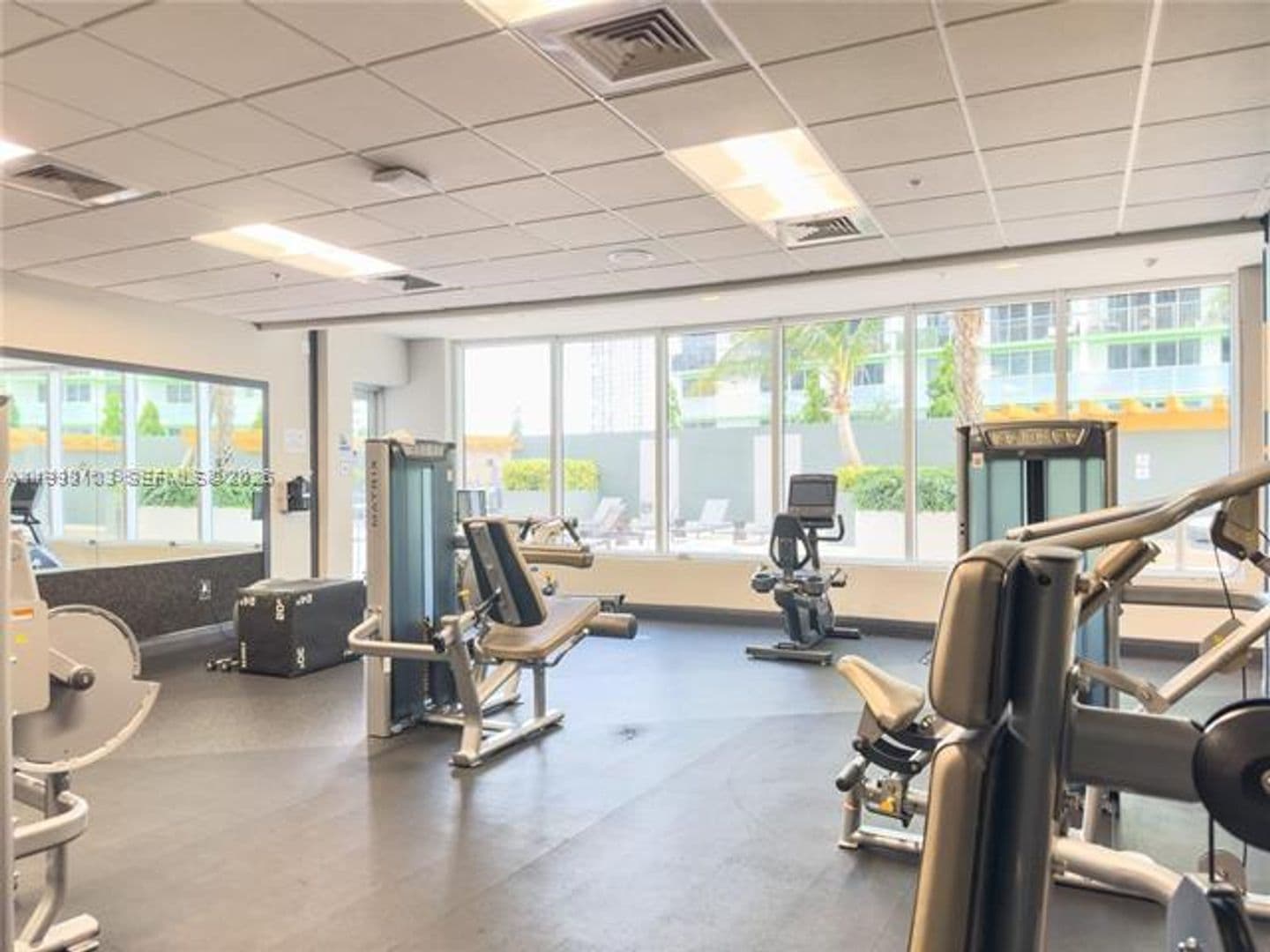 Miami Condo: 1750 N Bayshore Dr cu-2401