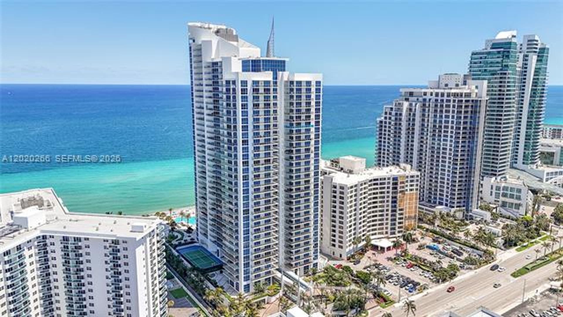 Hollywood Condo: 3101 S Ocean Dr cu-701