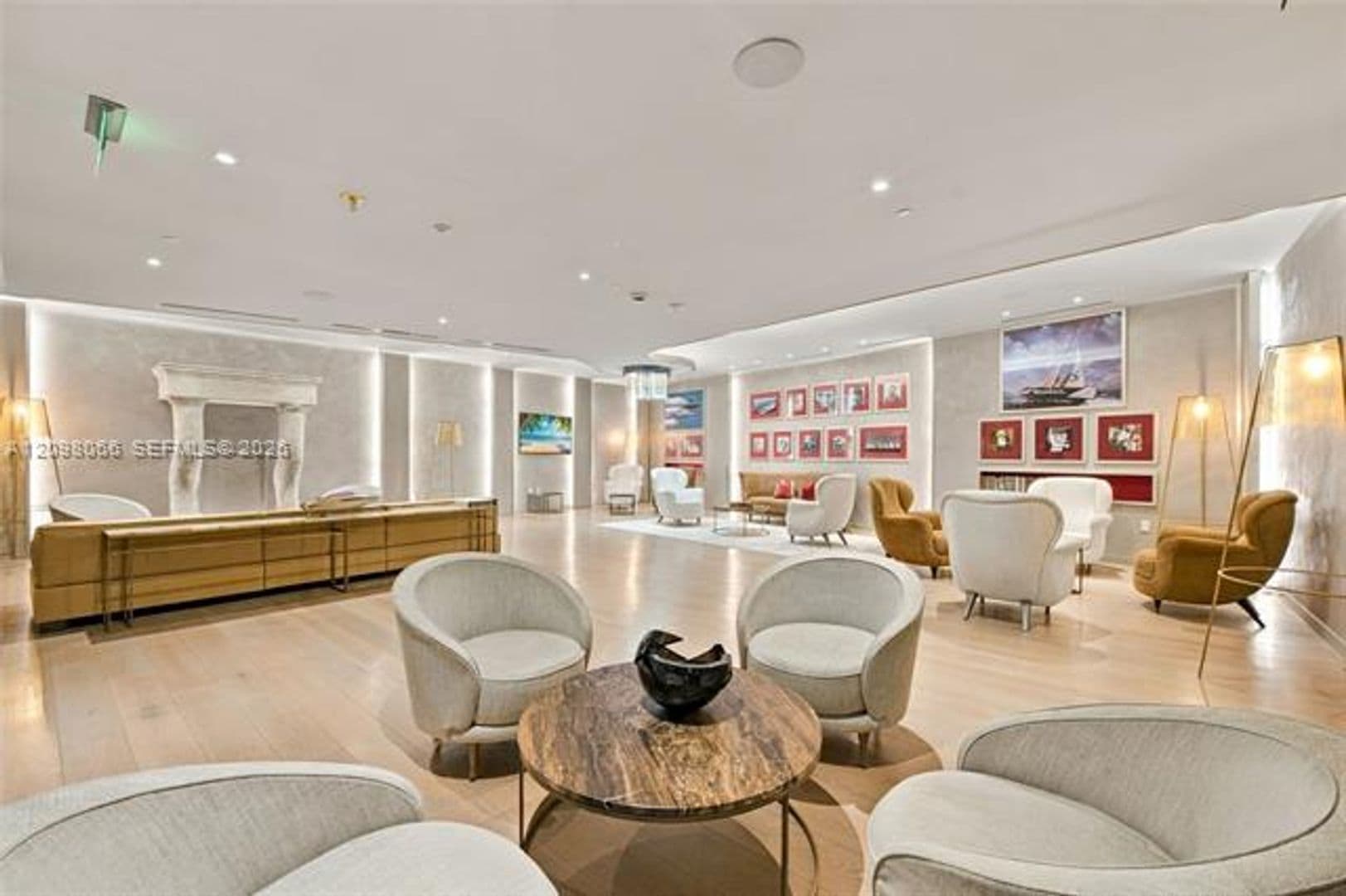 Miami Condo: 1000 Brickell Plz cu-3401