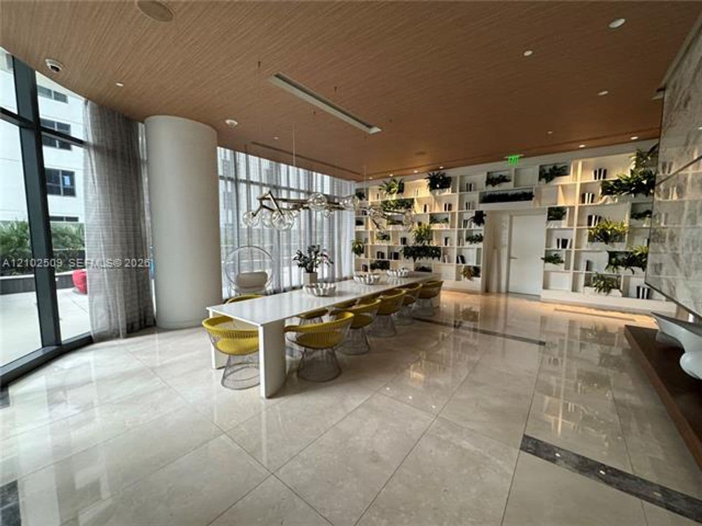 Miami Condo: 45 SW 9th St cu-3010