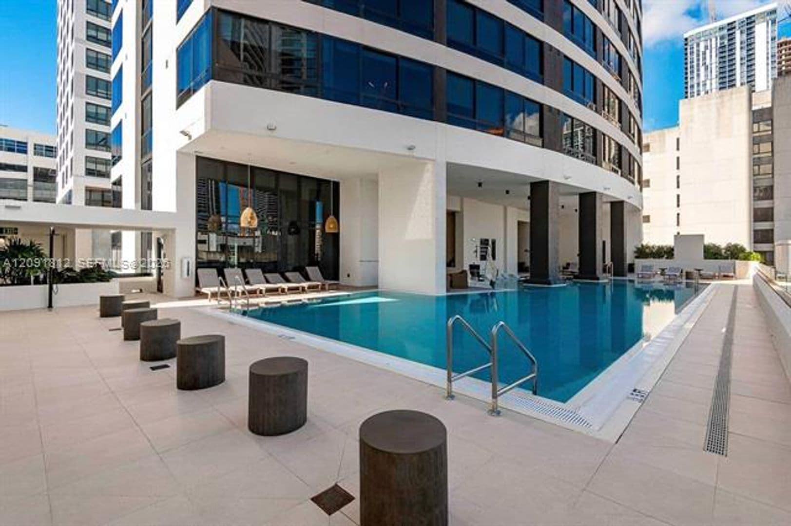 Miami Condo: 225 2nd St cu-3102