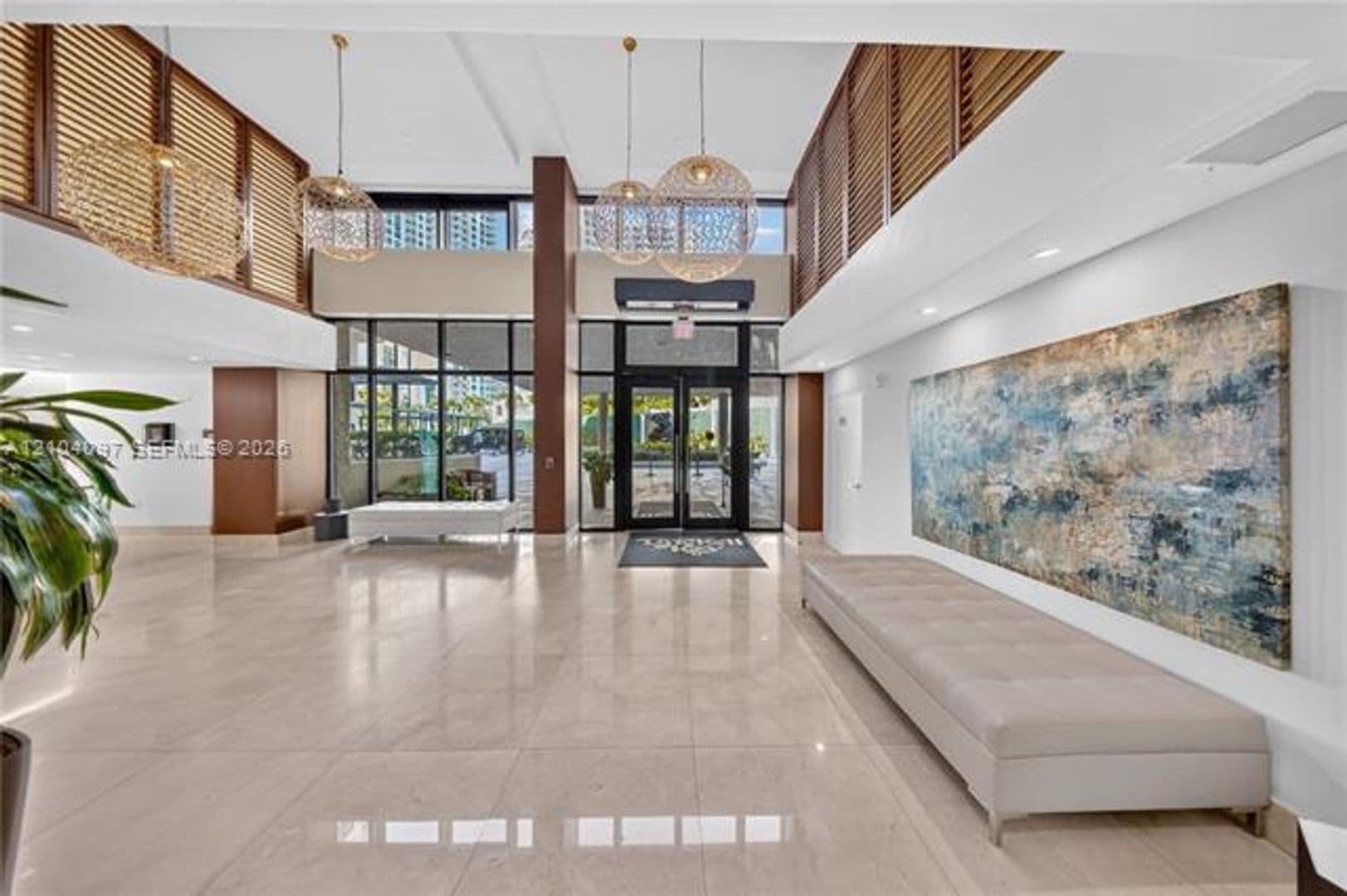 Miami Condo: 540 Brickell Key Dr cu-916