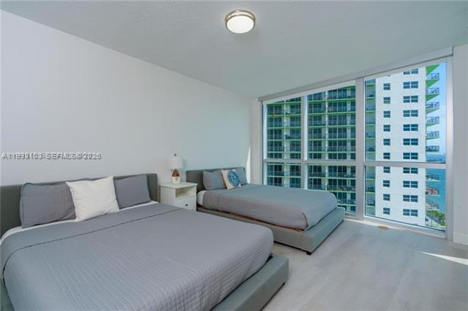 Miami Condo: 1750 N Bayshore Dr cu-2401