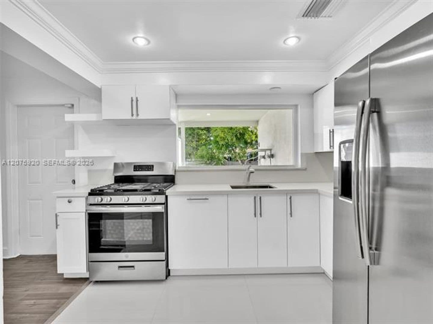 Miami House: 1647 NE 146th St # 1647
