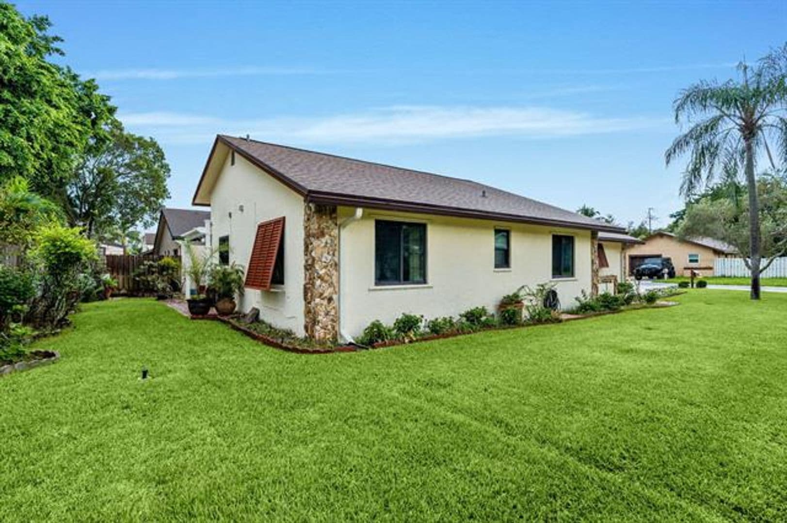 Cooper City House: 5611 SW 97th Ter # 5611