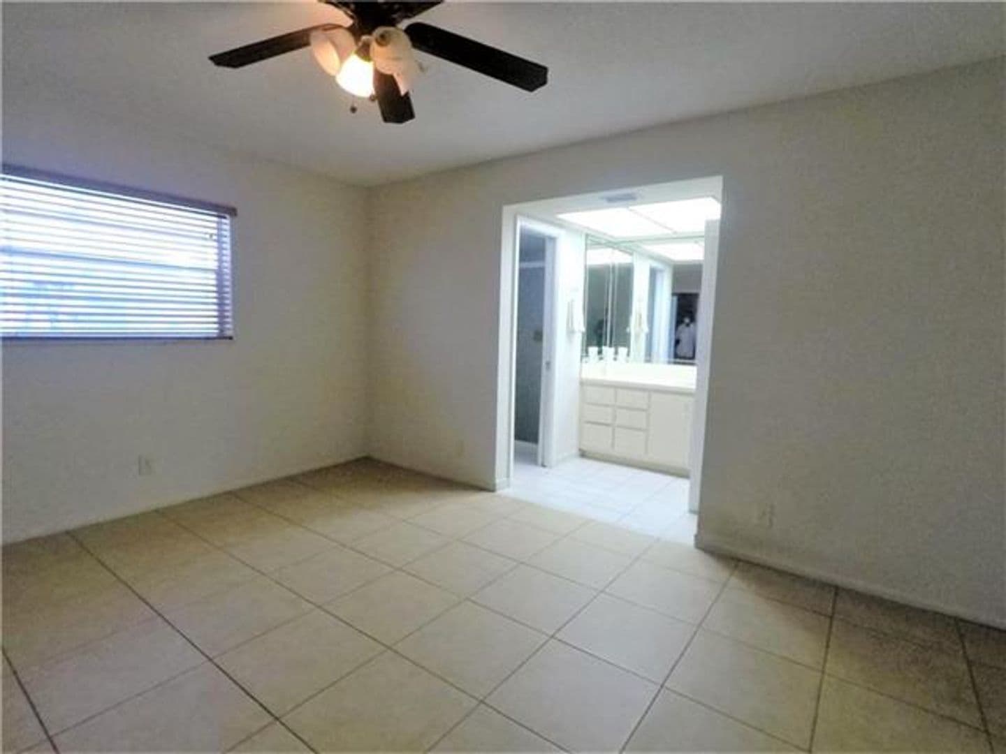 Plantation House: 7221 NW 10th Pl # 7221