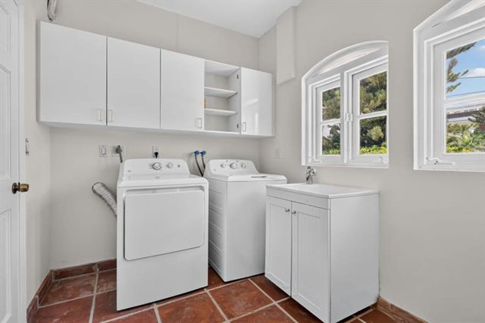 North Bay Village House: 7500 W Treasure Dr # 7500