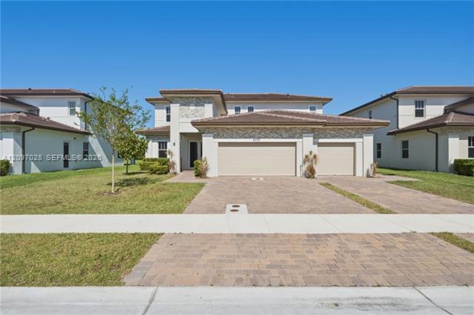 Davie House: 4372 SW 122nd Ter # 4372