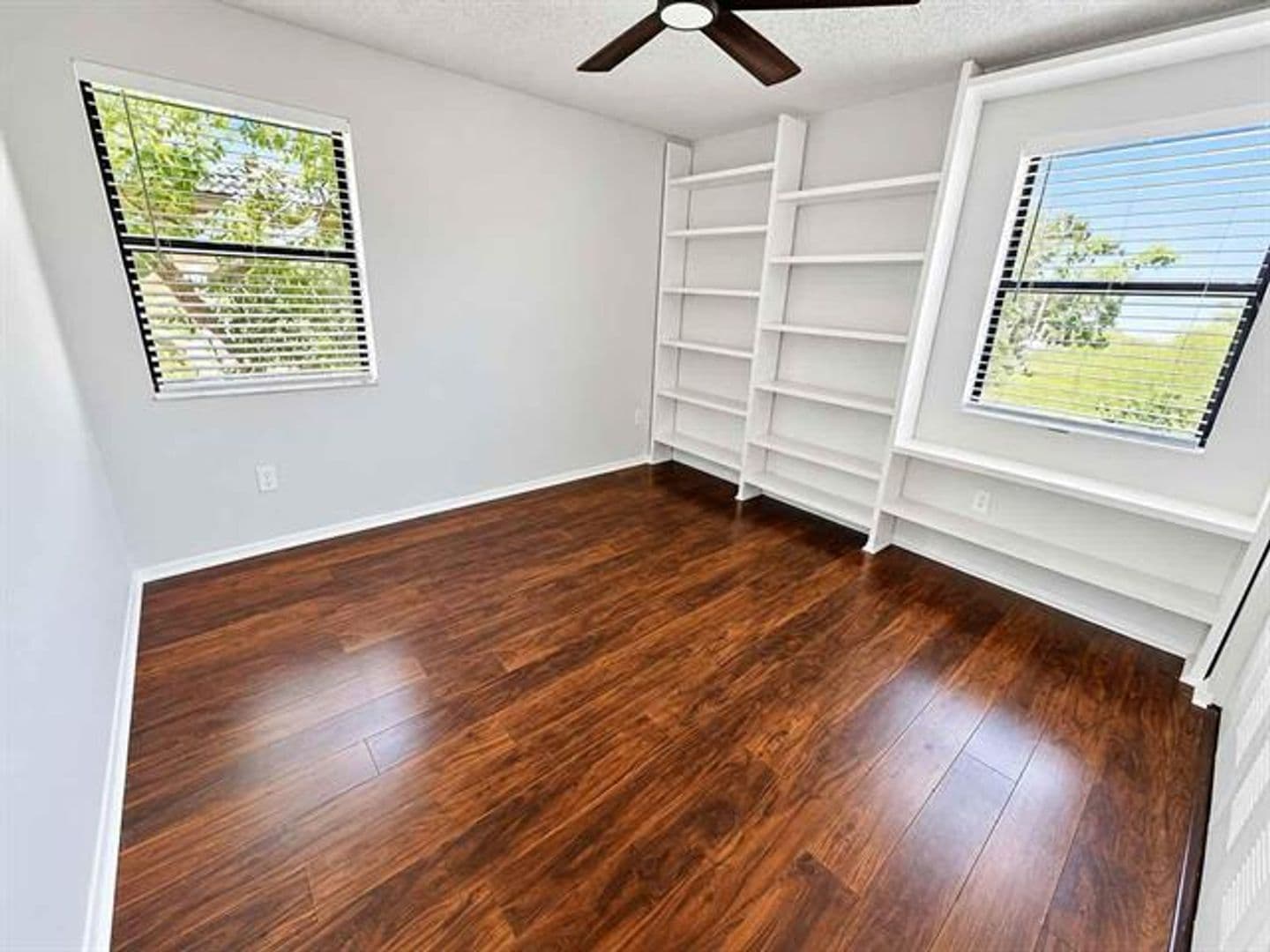 Pembroke Pines House: 1431 SW 87th Way # 1431