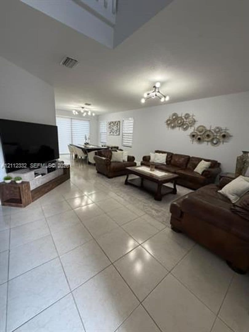 Miami House: 9764 NW 10th Ter # 9764