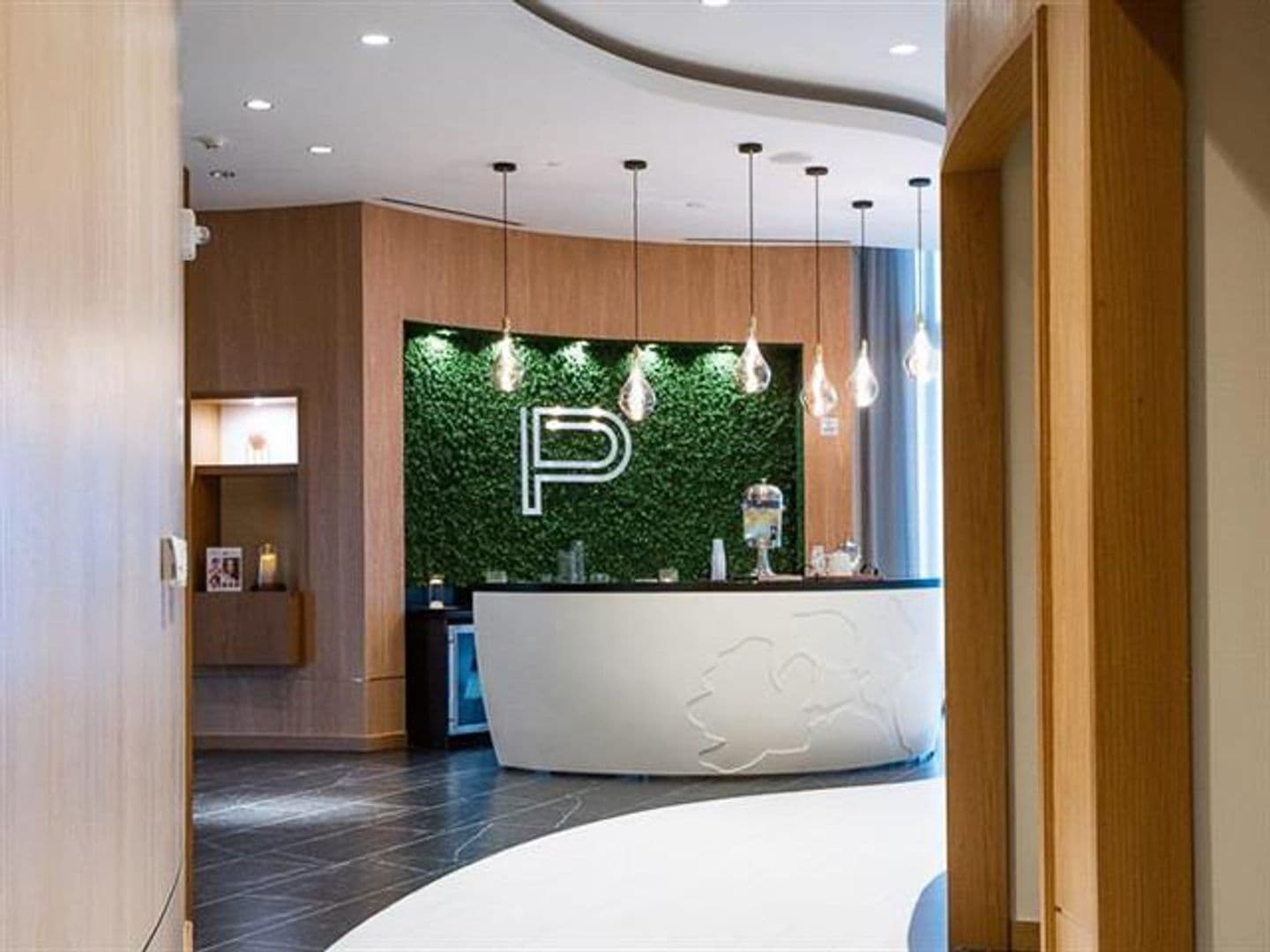 Miami Condo: 851 NE 1st Ave cu-2402