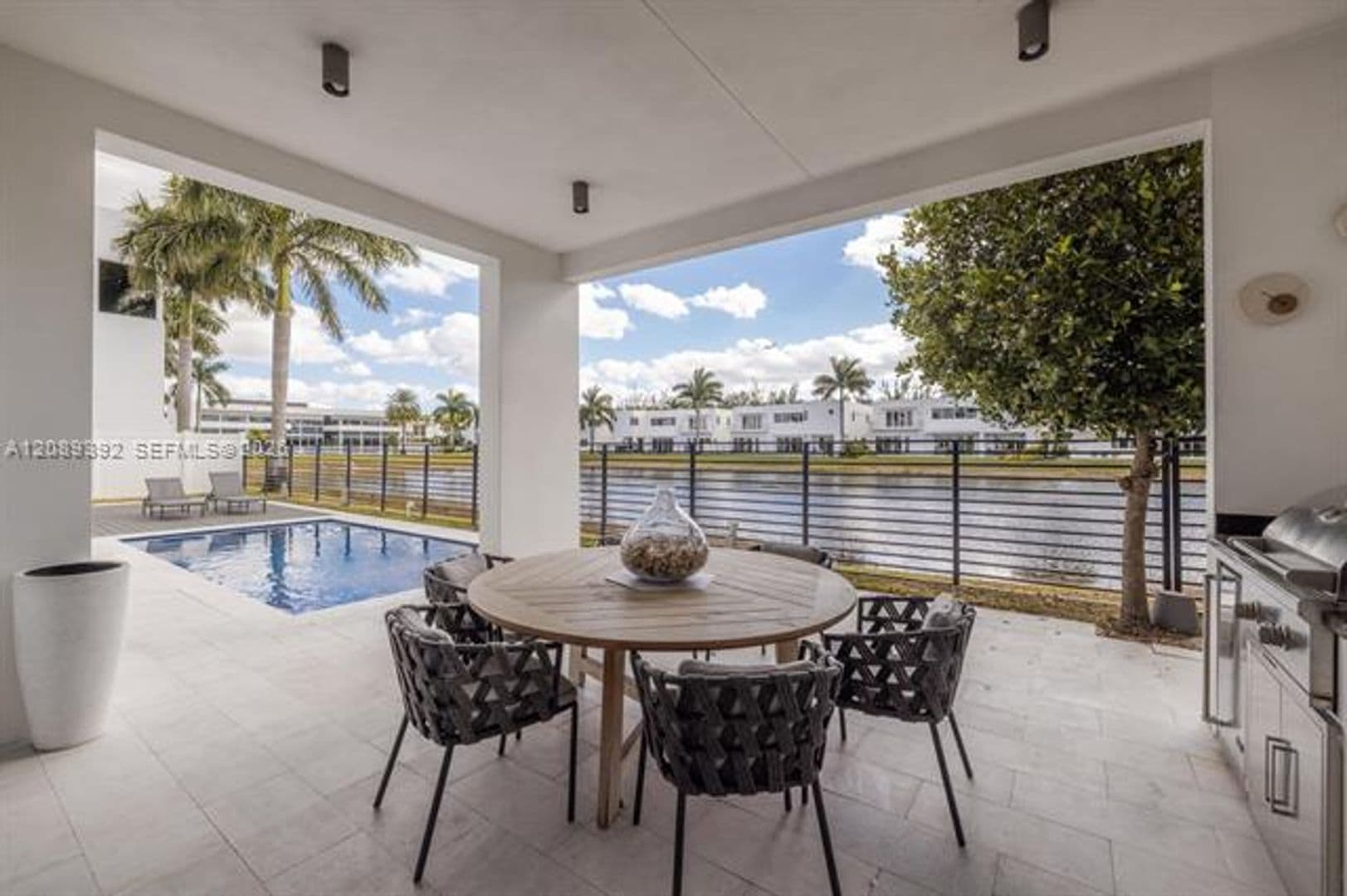 Doral House: 10250 NW 75th Ter # 10250