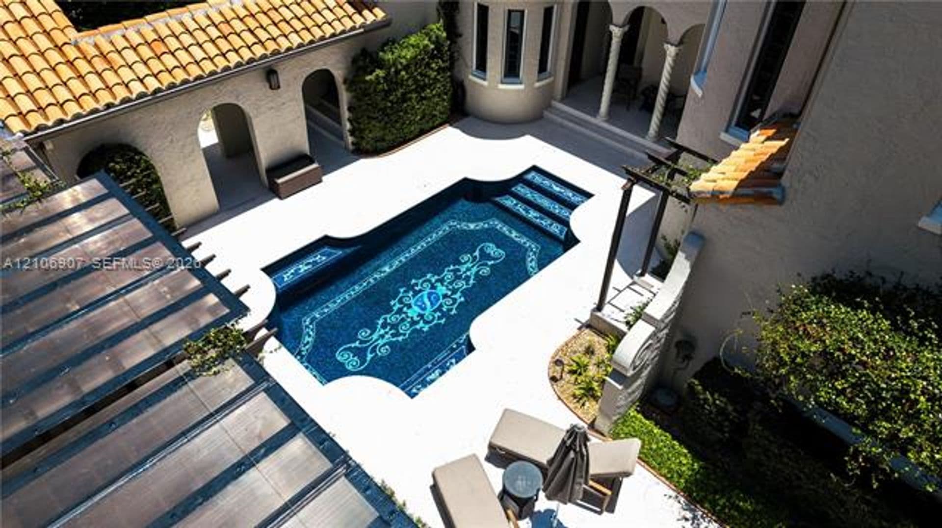 Coral Gables House: 1822 Country Club Prado # 1822