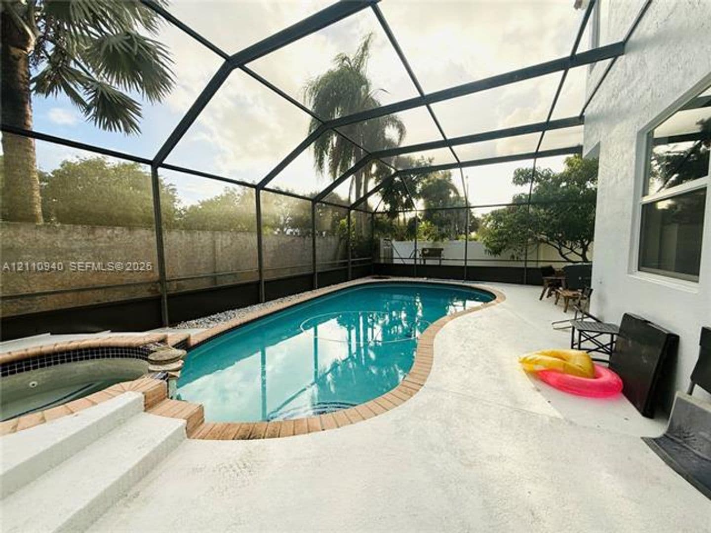 Pembroke Pines House: 18438 NW 9th St # 0