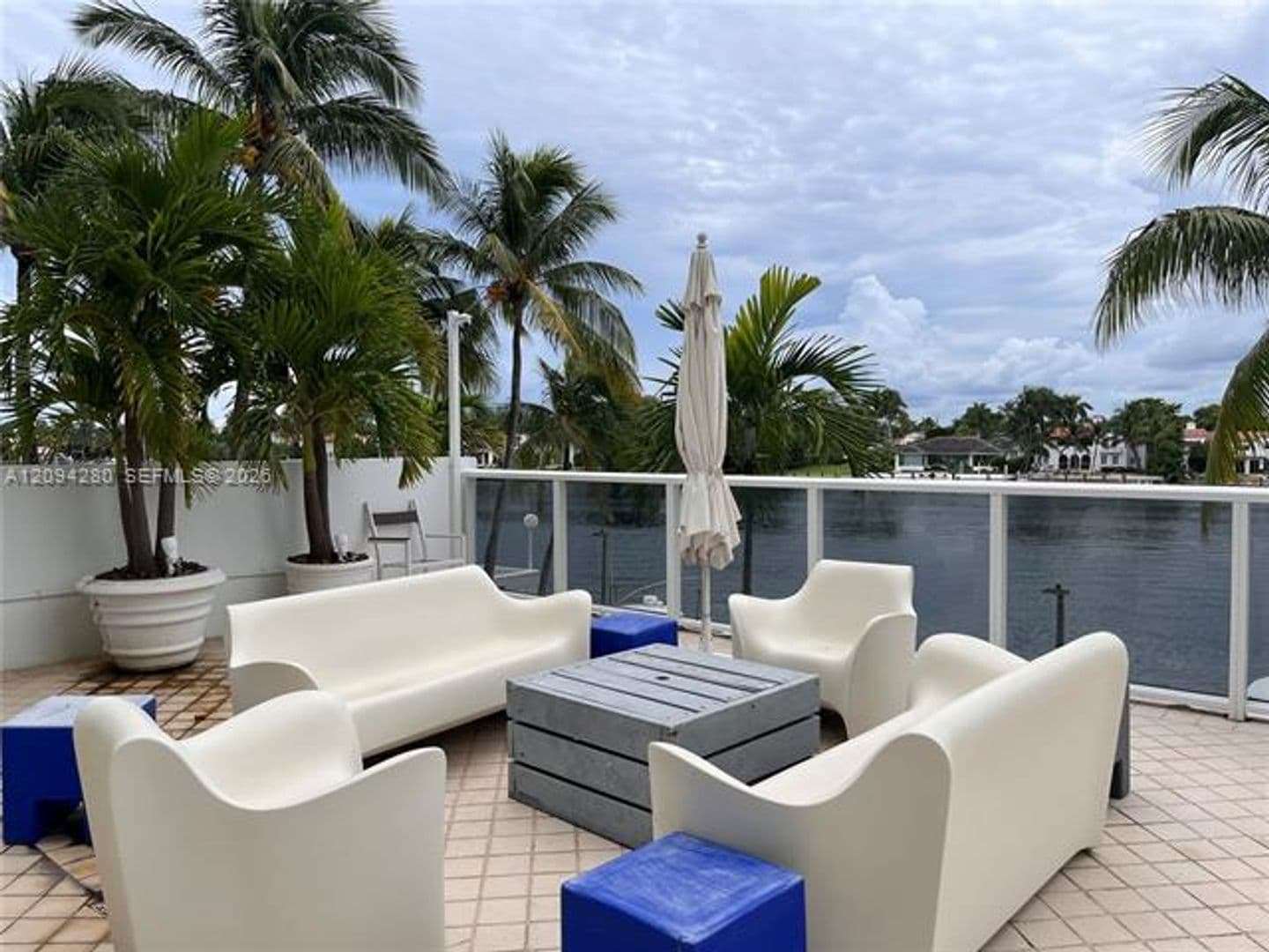 Miami Beach Condo: 5880 Collins Ave cu-PH-1