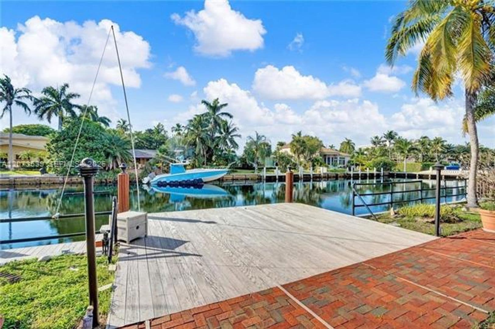Hallandale Beach House: 612 Hibiscus Dr # 612