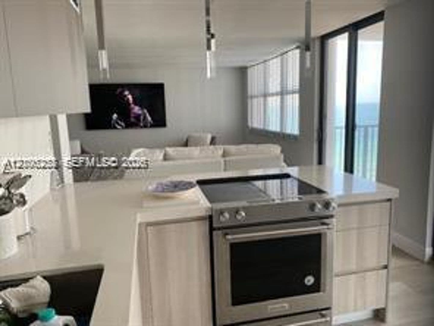 Hollywood Condo: 2201 S Ocean Dr cu-1507