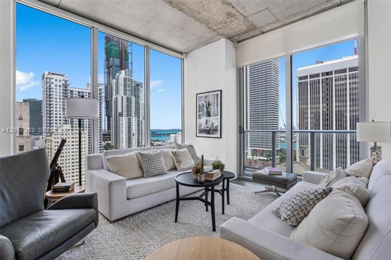 Miami Condo: 151 SE 1st St cu-2102
