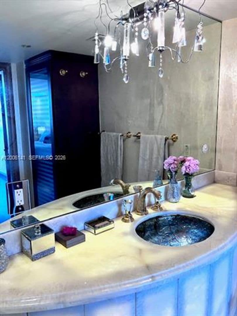 Hallandale Beach Condo: 1904 S Ocean Dr cu-1707