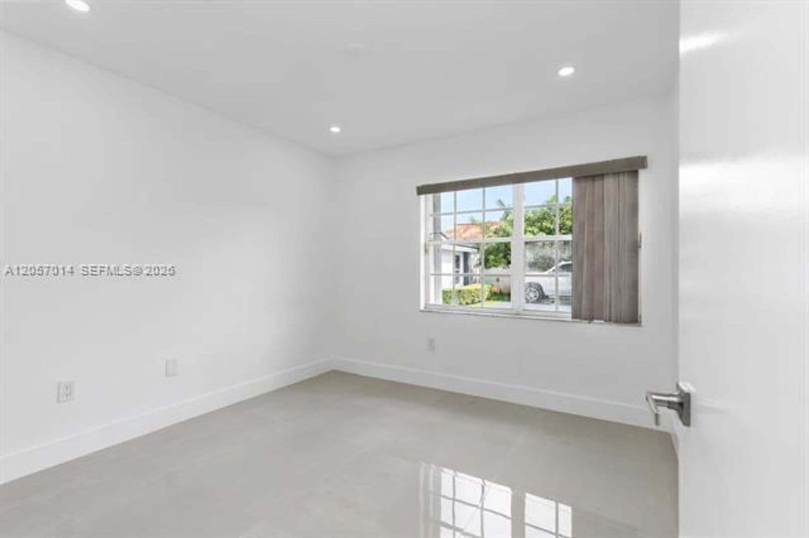 Miami House: 1938 SW 137th Ct # 1938