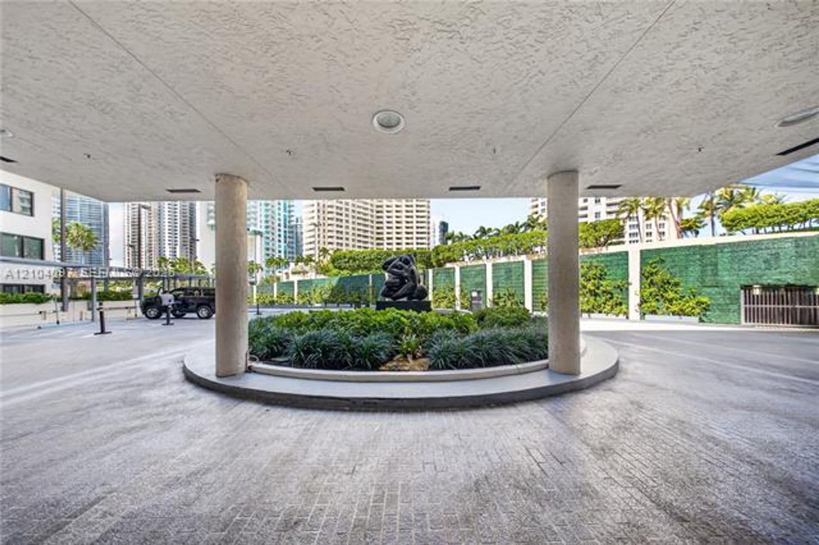 Miami Condo: 540 Brickell Key Dr cu-916