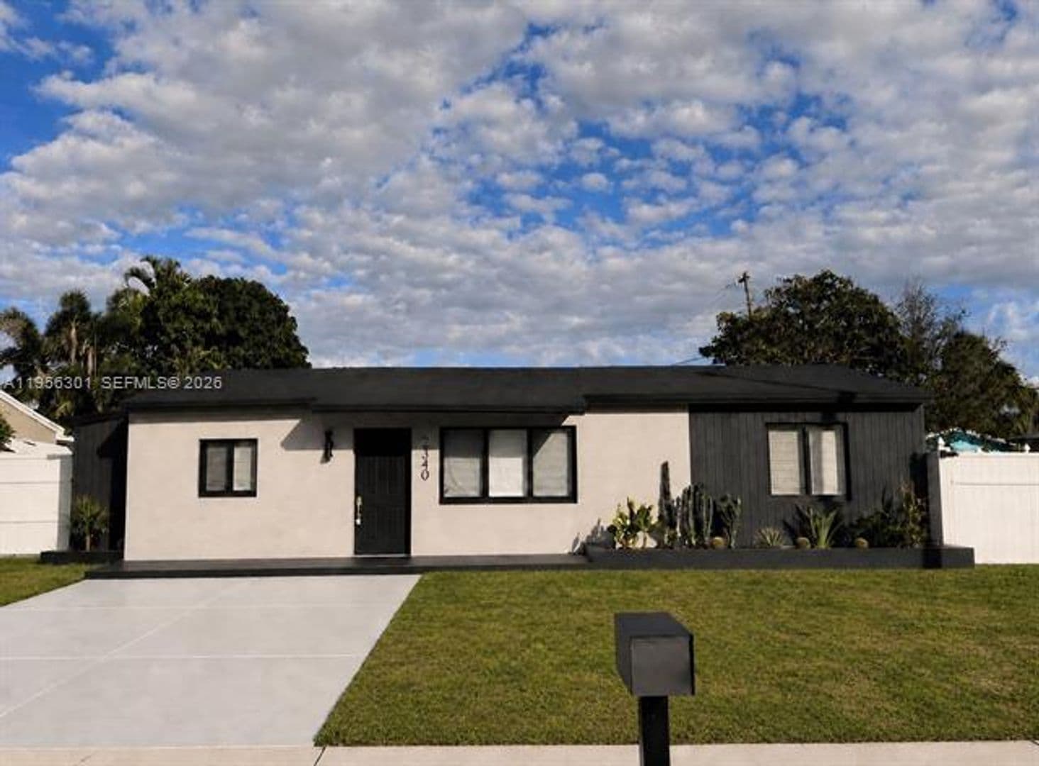 Fort Lauderdale House: 2340 SW 42nd Way # 2340
