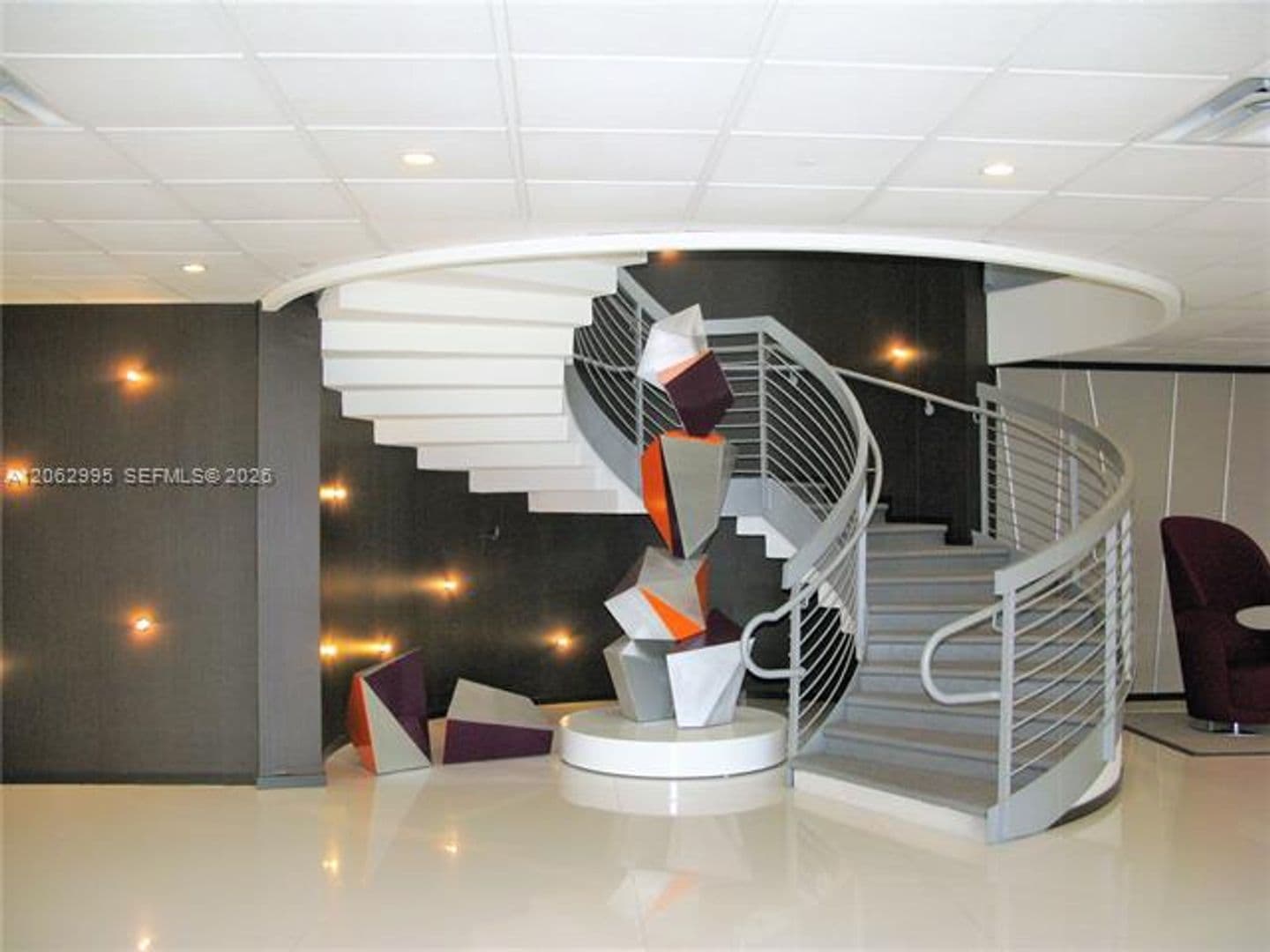 Miami Beach Condo: 5701 Collins Ave cu-919