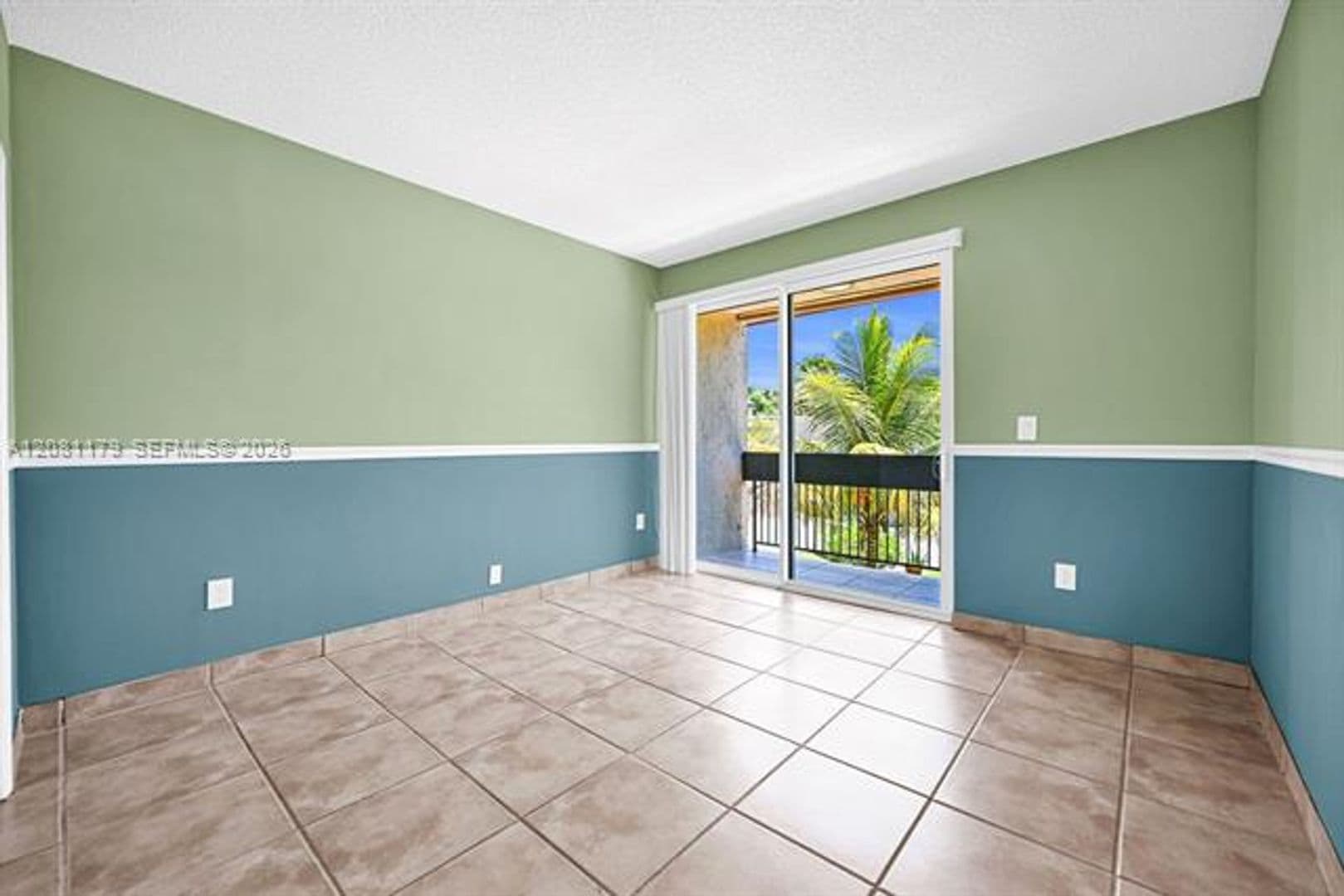 Miami Townhome: 9133 Fontainebleau Blvd th 5