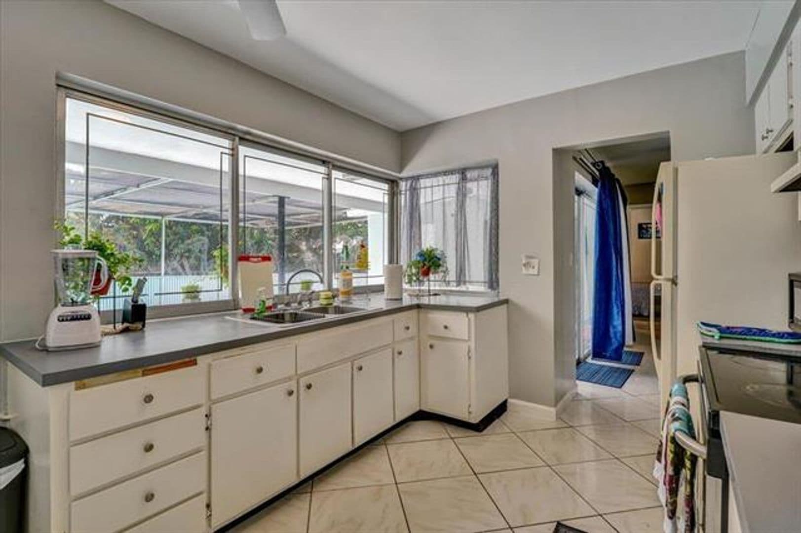 Lauderdale Lakes House: 3982 NW 39th Ave # 3982