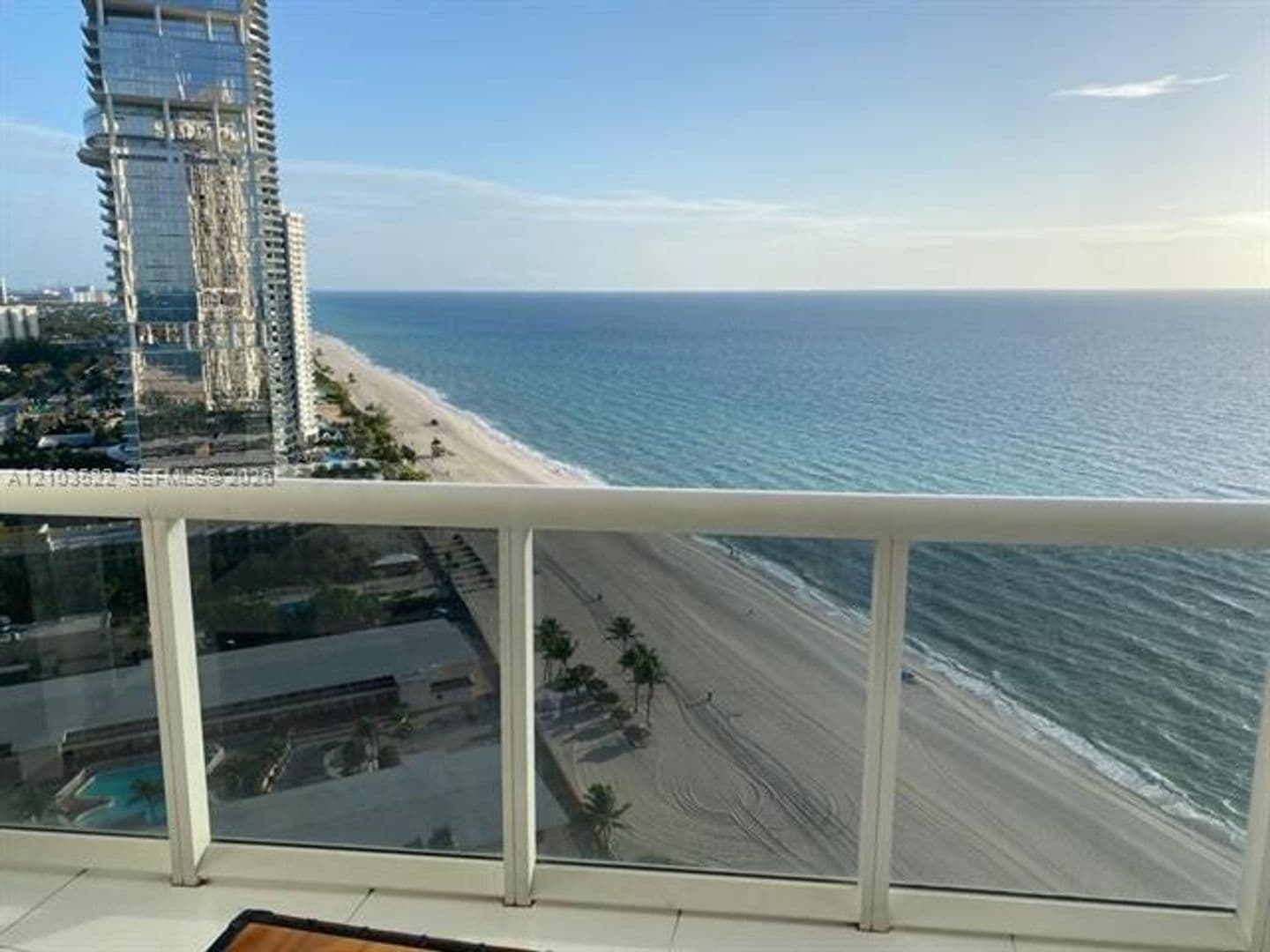 Sunny Isles Beach Condo: 18201 Collins Ave cu-3306