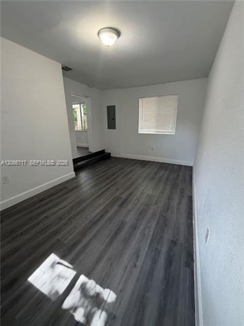 Miami House: 328 SW 15th Ave # 328